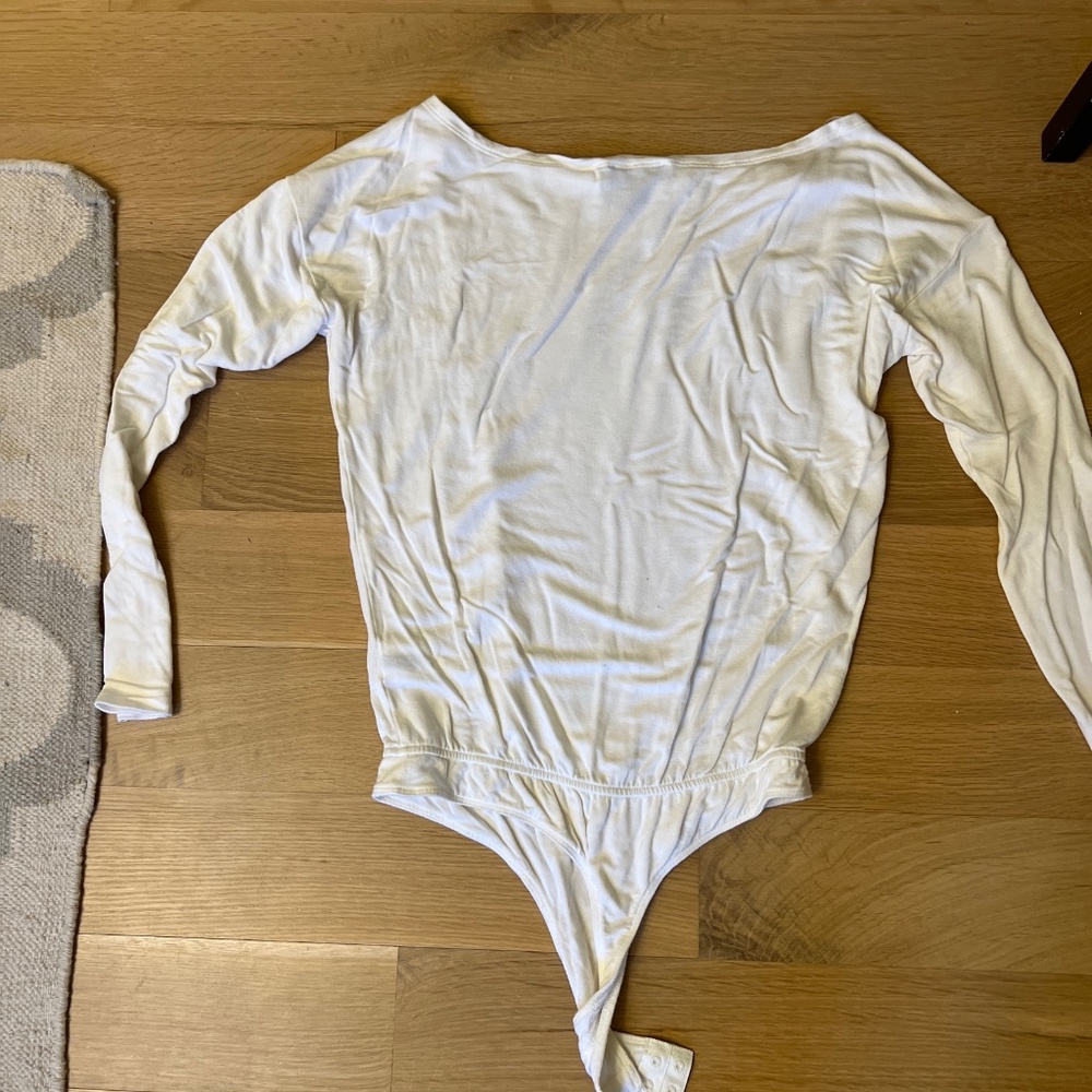 Paige off shoulder bodysuit